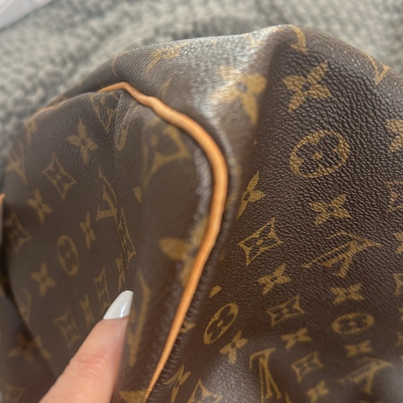 Authentic Louis Vuitton Speedy 30 - Picture 6 of 11